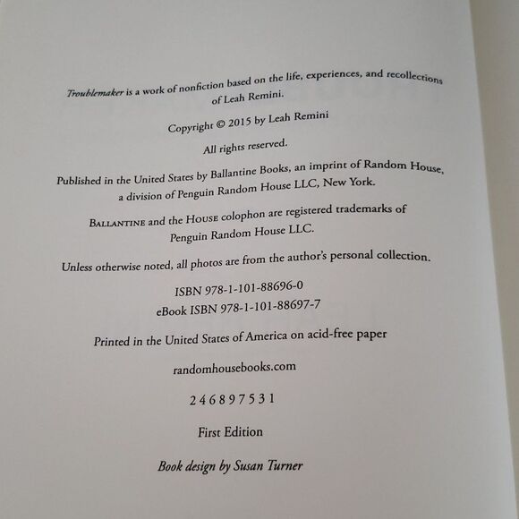 💚3/$20 Book - "TroubleMaker" by Leah Remini (2015) - Picture 8 of 8